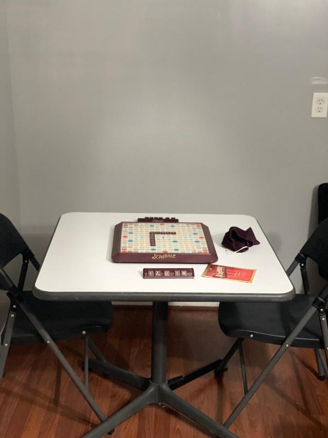 レキシントンCute 2-Brm Walkout Apt With Pool Table And Theaterアパートメント エクステリア 写真